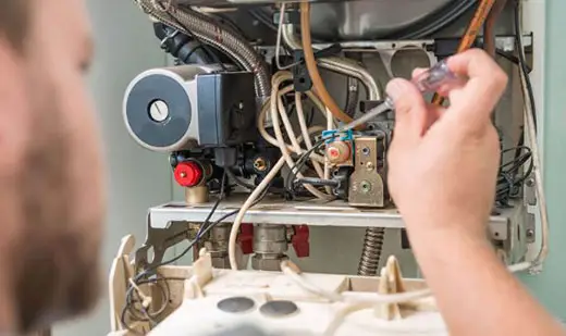 reparatii-instalatii-termice-si-centrale-servicii-instalator-brasov-02-Revizia centralei termice